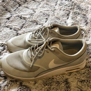 Women’s Nike Air Max Thea’s